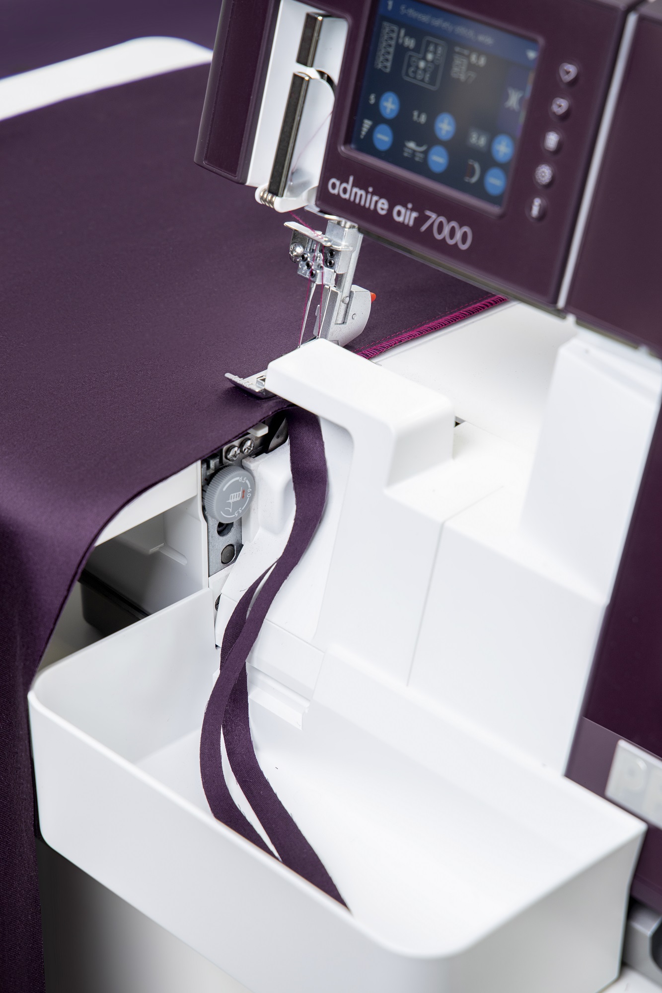 PFAFF admire air 7000 overlock